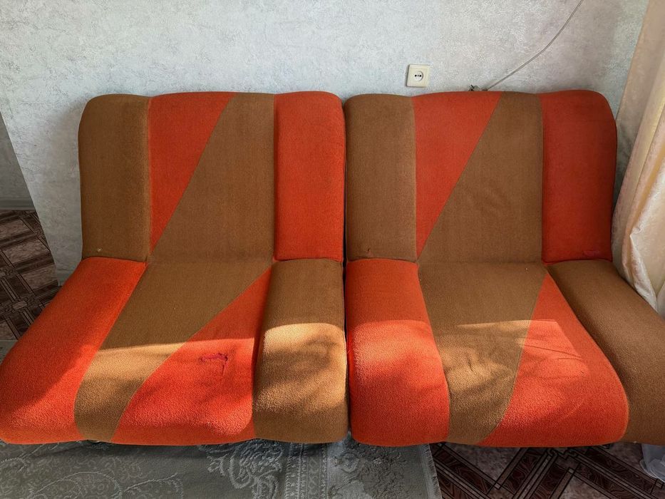 Продам диван с креслом