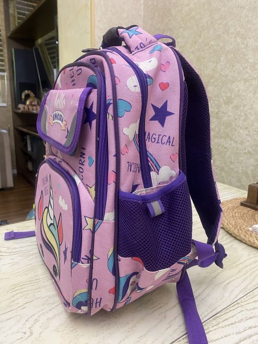 Школьный рюкзак, портфель