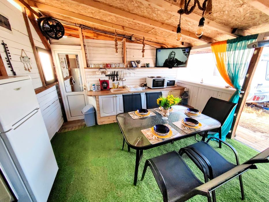 Продавам каравана на Къмпинг Градина