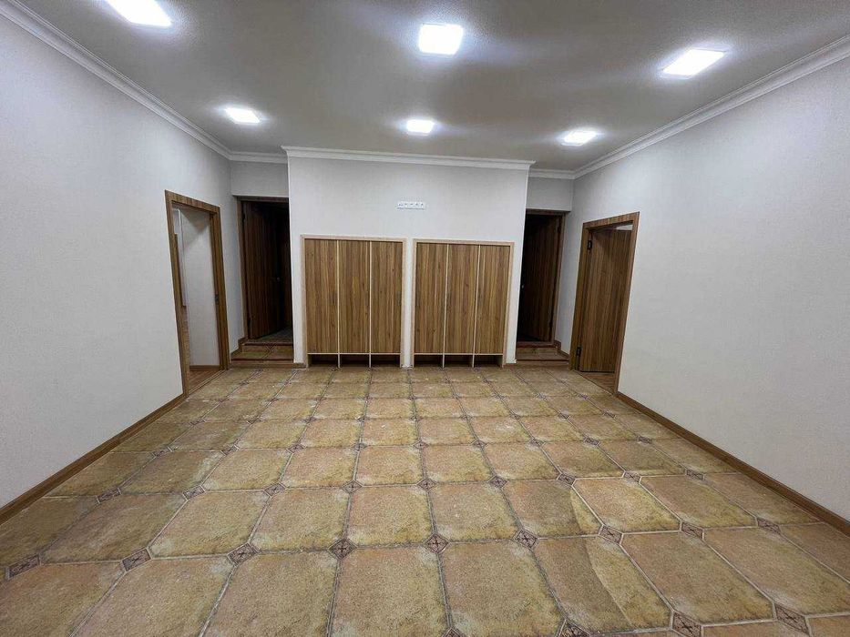 Нукусская ул.Маштабиб Мирабад р-н офисное помещение 500 кв.м 13 комнат