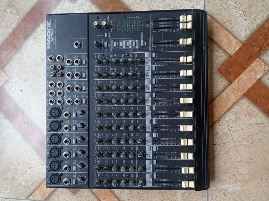Mackie vlz 1402 pro
