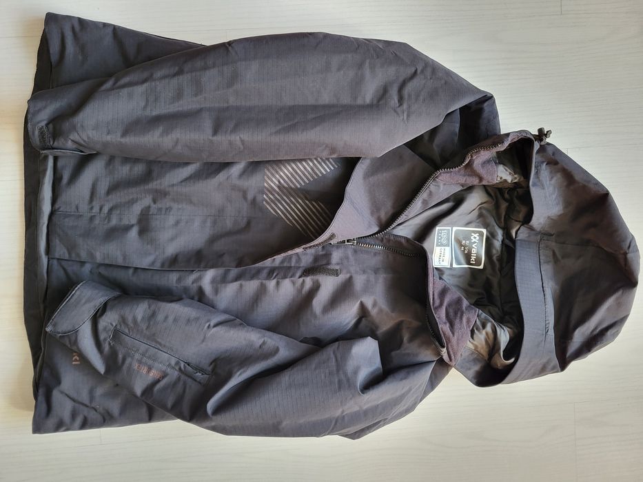 Продам новые куртки Volkl