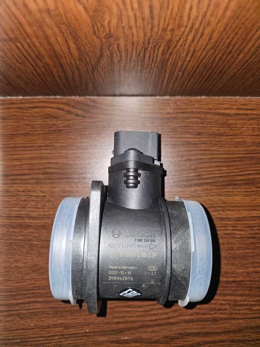 Debitmetru Aer Bosch 0 280 218 03F Bmw Seria 3 E46 2001-2005