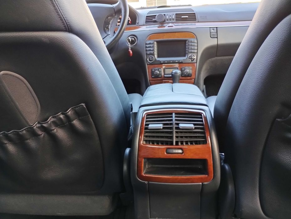 Автомобил Мерцедес