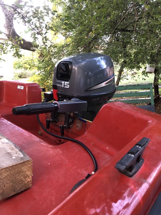 Продавам лодка ял 4