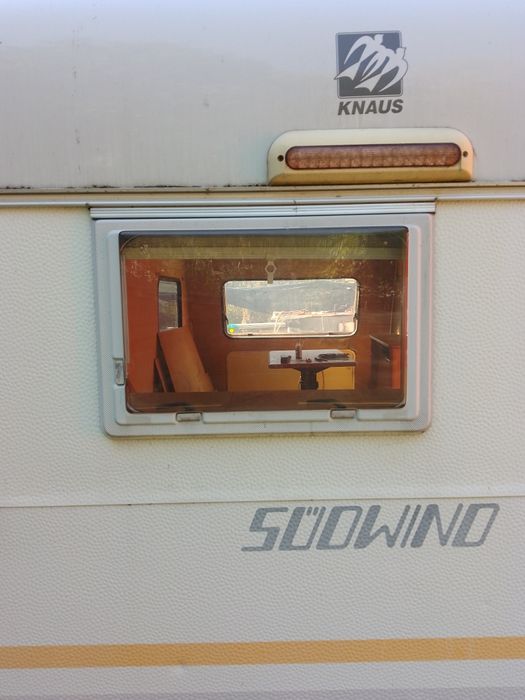 Каравана Кемпер 600 лв за оборудването.