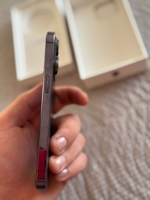 Продам Айфон 14 про