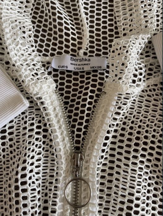 Мрежеста жилетка Bershka