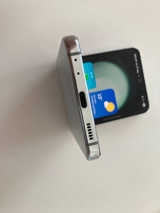 Samsung Z flip5 256гб