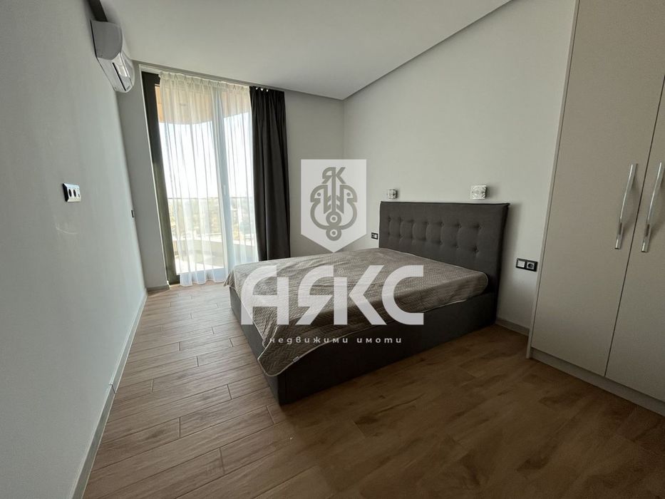 Двустаен обзаведен апартамент в кв. Кръстова вада