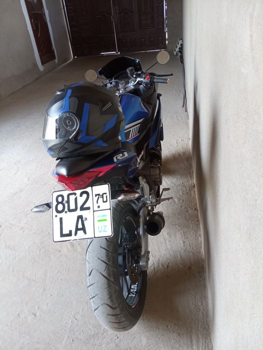 Спортбайк 400 куб