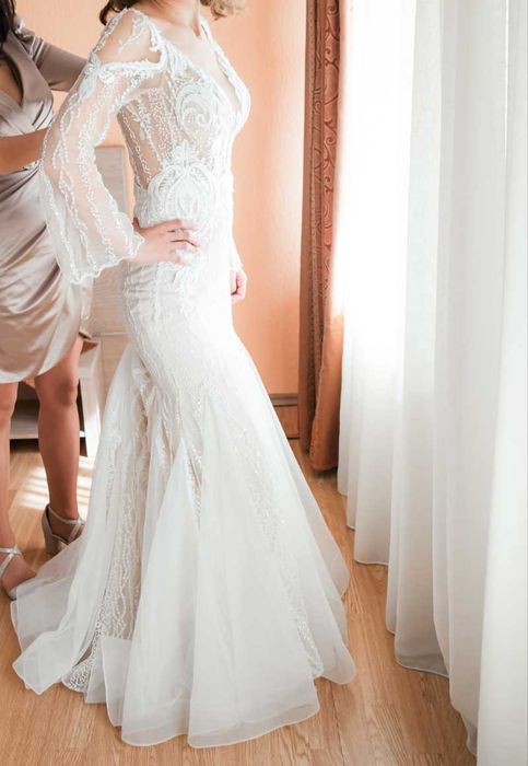 Vand rochie de mireasa sirena cu trena detasabila