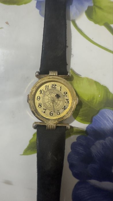 Старые часы 1980х годов