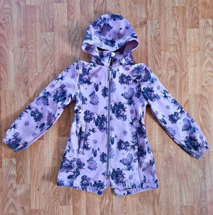 O jachetă aproape nouă