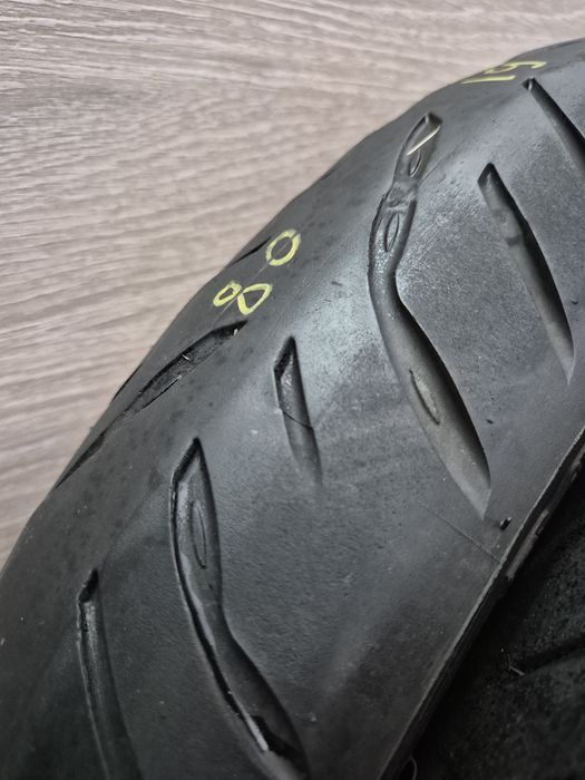 Set anvelope moto 110 80 19 cu 150 70 17 Bridgestone T32 dot 2021