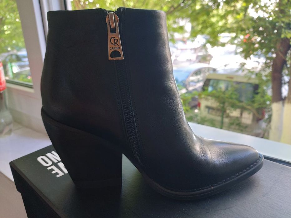 Botine piele marca Carinii