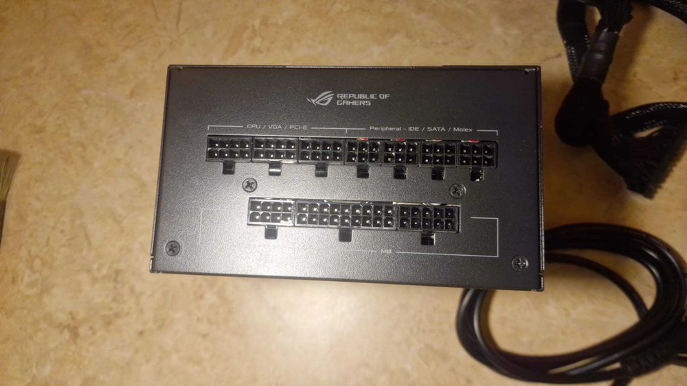 ASUS ROG Strix 650W Gold — Sursă alimentare