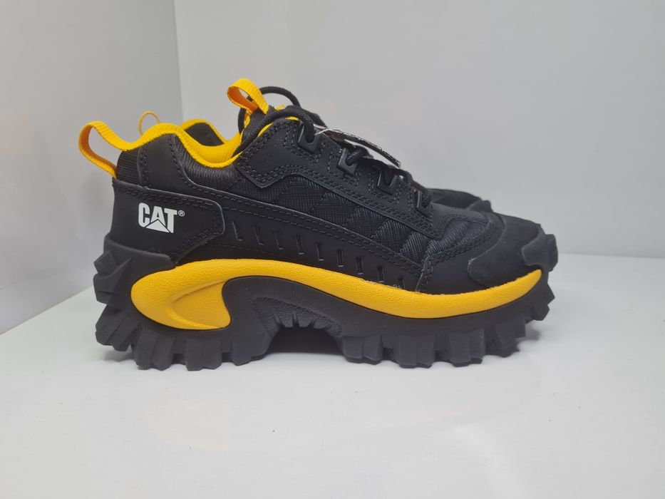 Обувки Caterpillar Intruder Oxford

Чисто нови с кутия.

Размер 39 сте