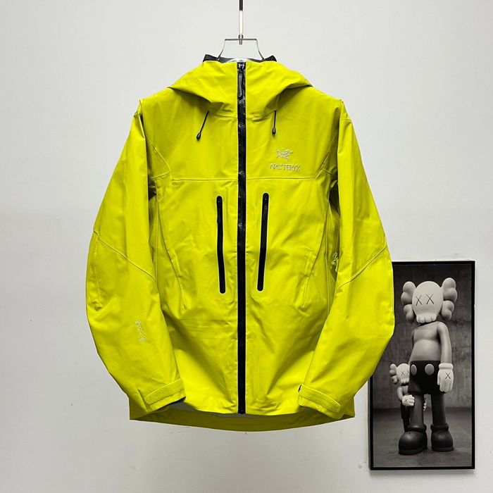 Geaca arc'teryx SV 2 in 1