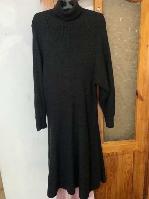 Платье вязанное