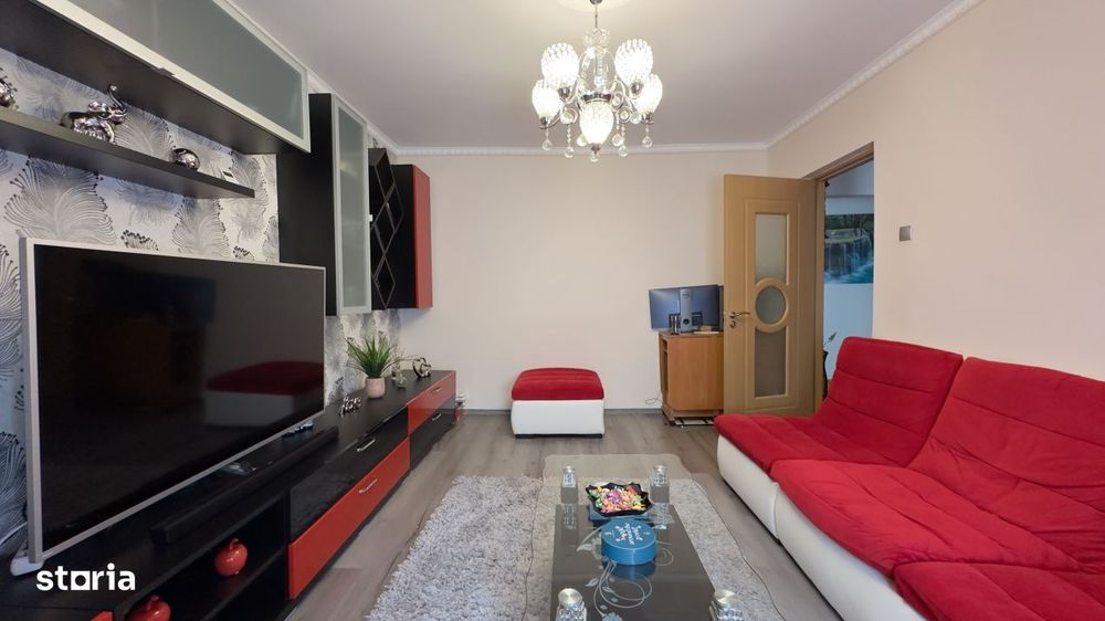 Apartament 4 camere, etaj intermediar, zona CET – ideal pentru famil