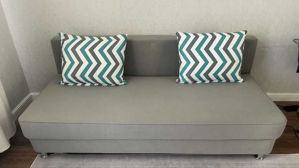 Диван тахта в идеалтном состоянии.