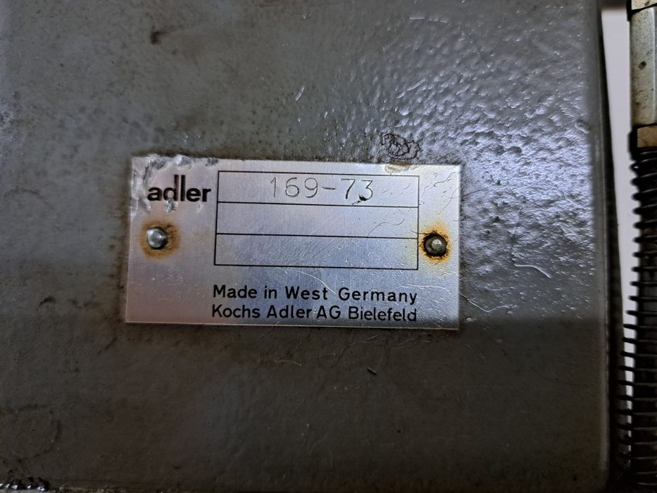 Шевна машина ADLER