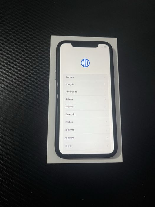 iPhone 11 , black , 128gb