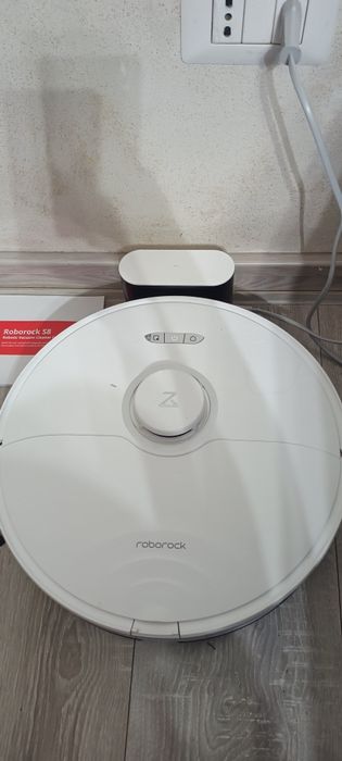 Robot aspirator Roborock S 8