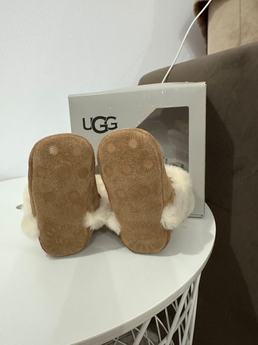 Ugg-uri bebe ,originali,model I lassen