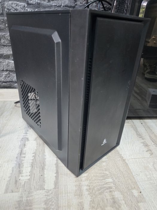 Pc Segotep i3-6th DDR4 SSD Nou