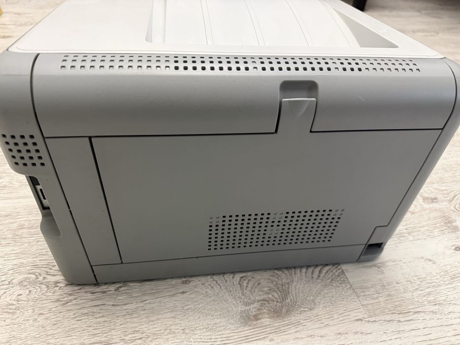 Принтер цветной HP color Laser Jet CP1215