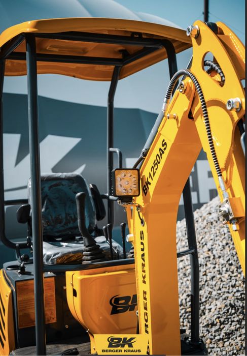 Miniexcavator Berger Kraus BK1250AS cu braț pivotant
