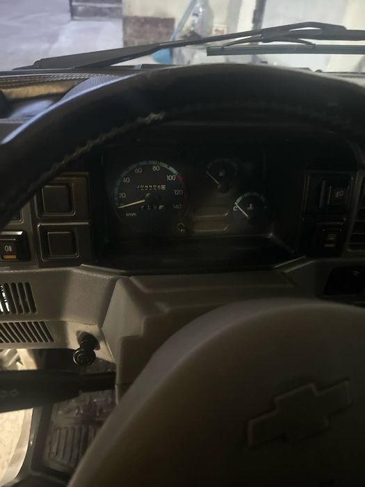 Мошина сирочна сотилади