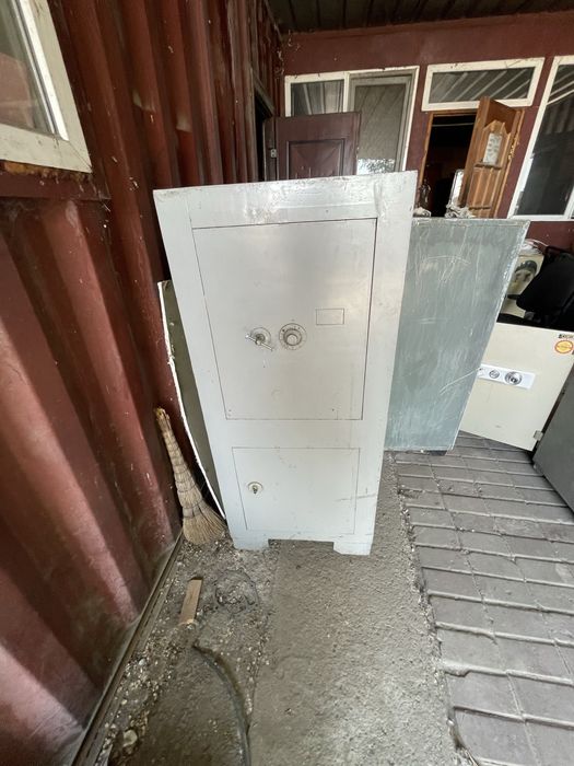 Продам сейф для дома и офиса