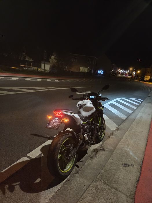 Vând kawasaki z 650
