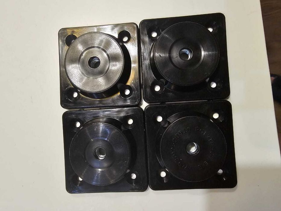 Крепление для мебельных ножек