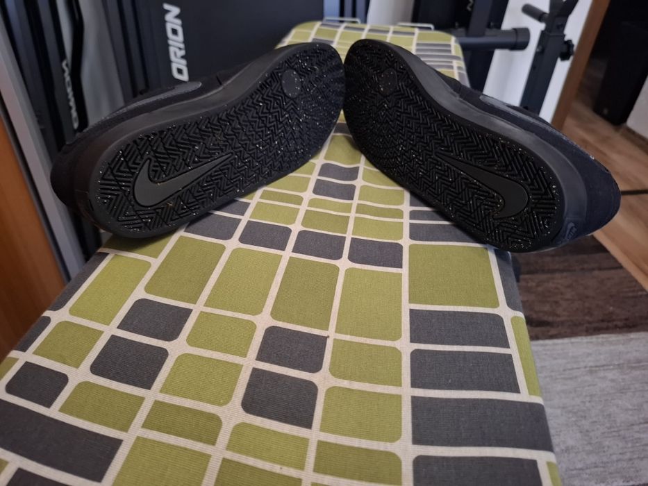 Nike SB Check Solar