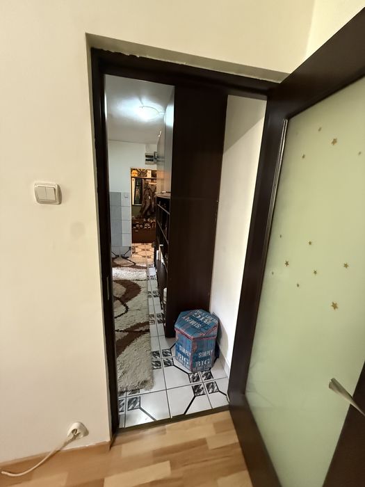 PROPRIETAR | 1 CAMERĂ Decomandat | Girocului | 3 min de SPITALUL JUDEȚEAN
