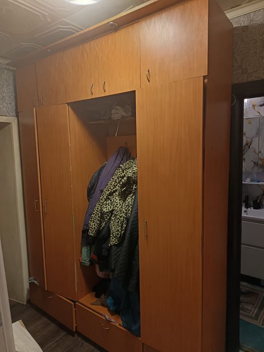 Продаю шкаф , гардероб