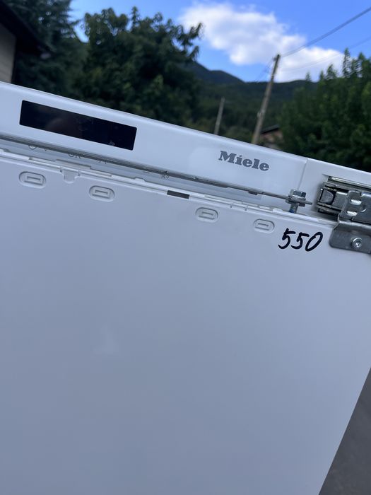 Хладилник за вграждане MIELE