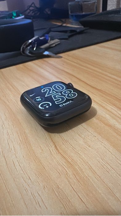 Продам apple watch SE 44mm