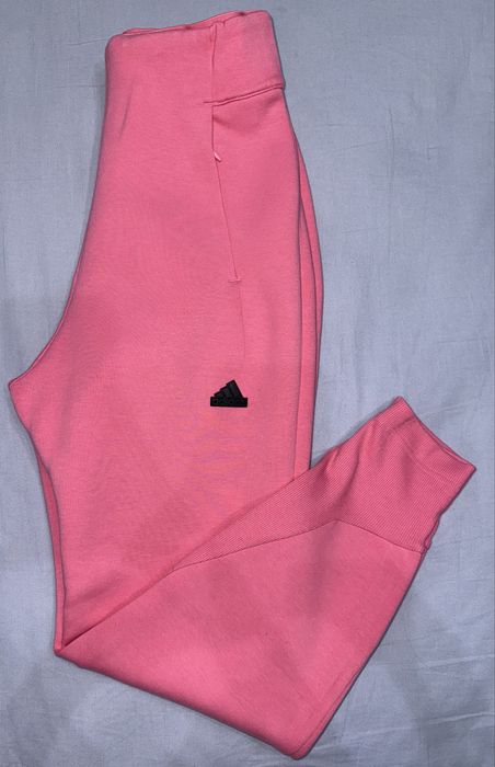Дамски екип Adidas Sportswear ZNE