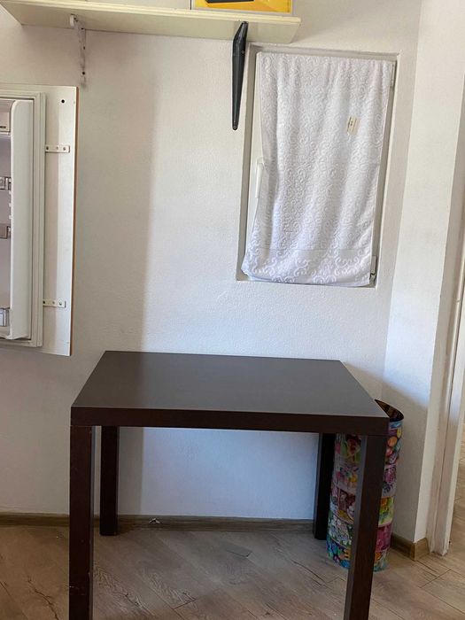 Mobilier bar și bucătărie ,tonomat de dulciuri