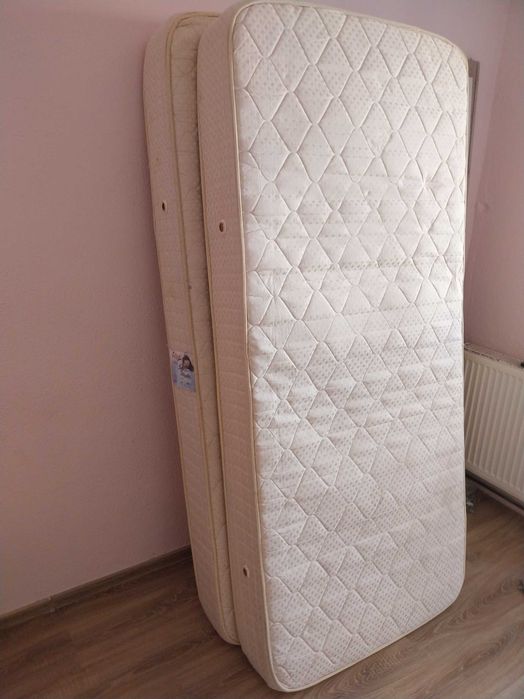 Dulap dormitor 3 usi,dulap 2usi,pat matrimonial+saltea,pat etajat+saltele,frigider si masina de spalat