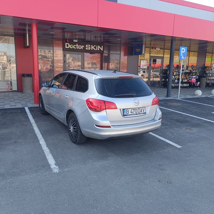 OPEL Astra 2011 — imagine 8