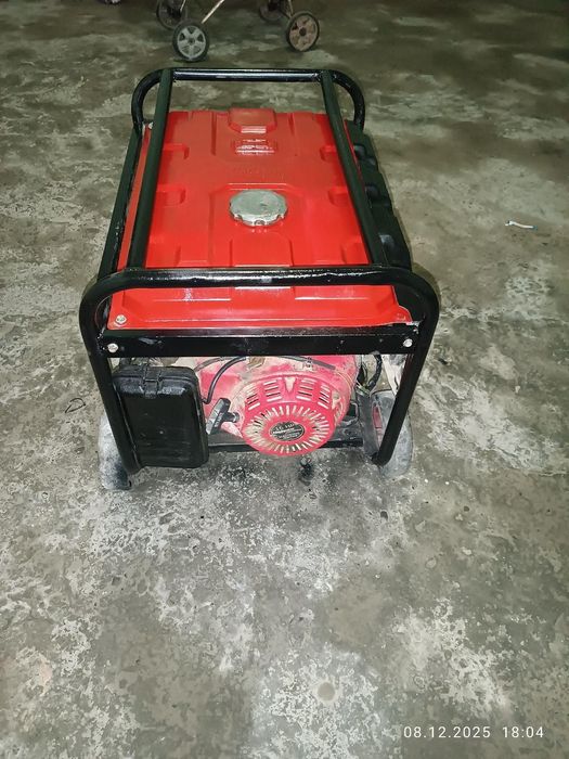 Генератор (Движок) сотилади 7.5кВт 1фазали.