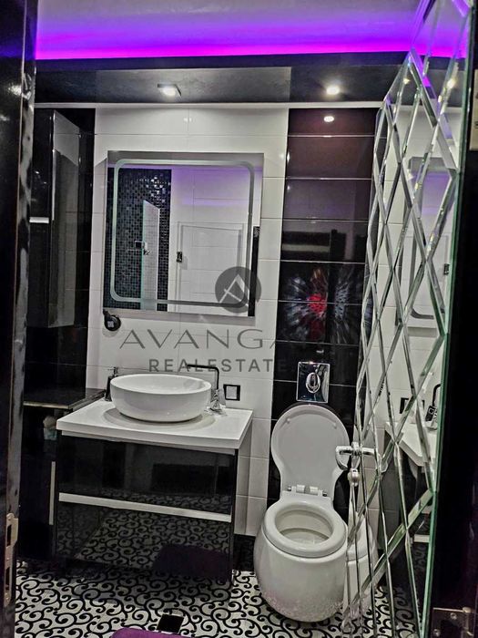 Продава се Тристаен апартамент в Пловдив, Кючук Париж - 100 кв.м за 2100 €/кв.м - Снимка #5