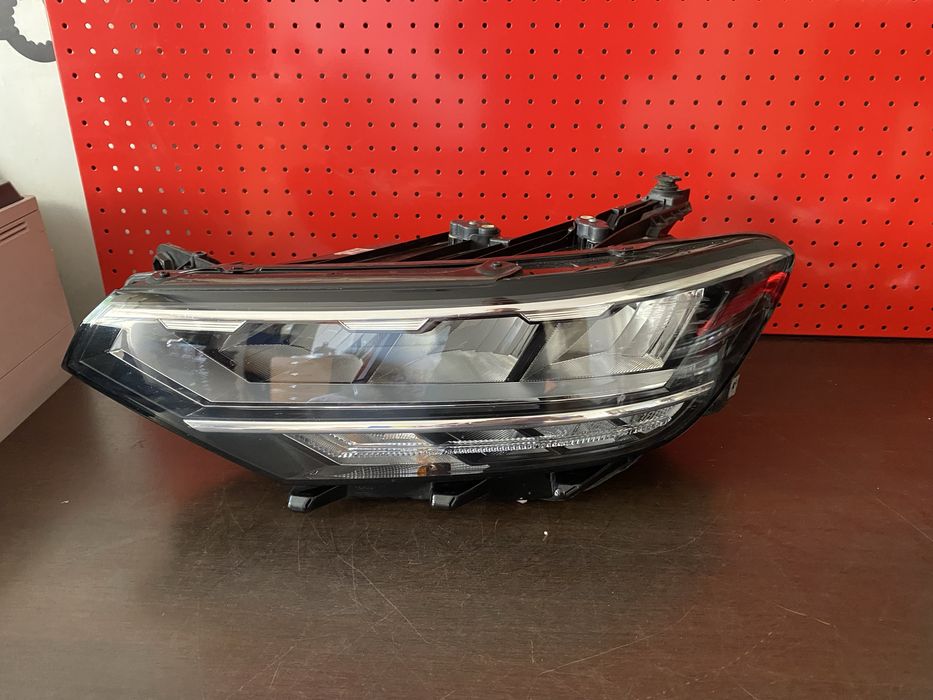 Far stanga full led Vw Passat B8 Facelift