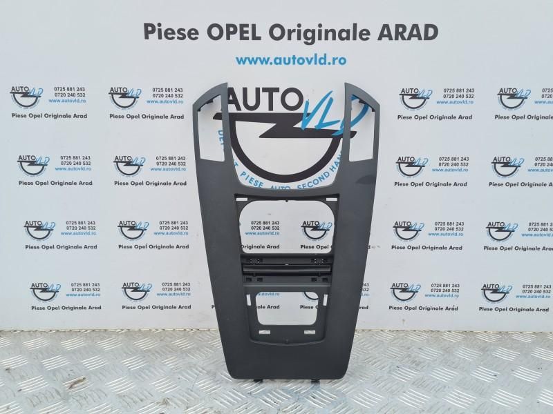 Consola ornament central bord Opel Zafira B Facelift